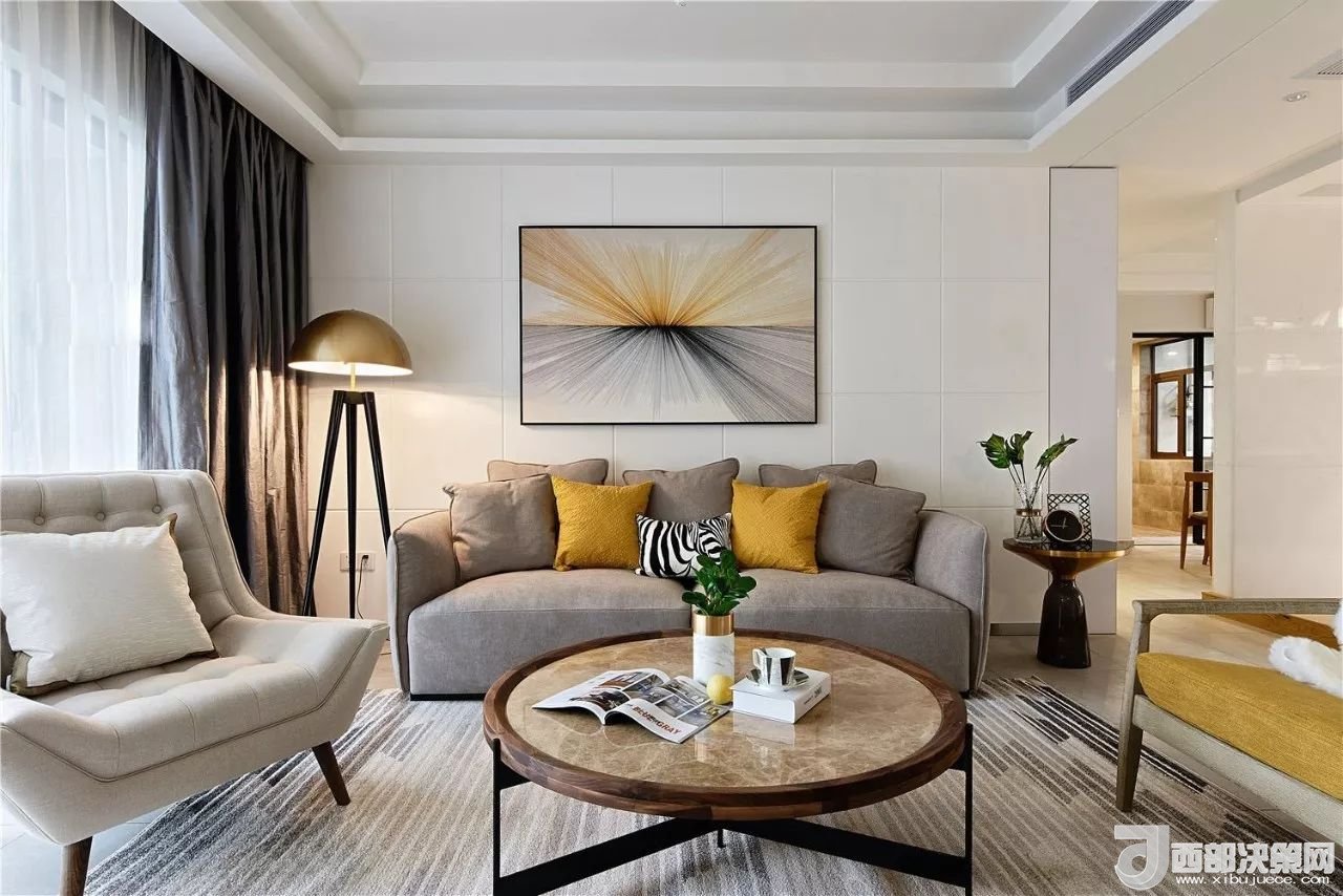 沙發(fā)背景墻選對裝飾畫，才能美了整個客廳空間！