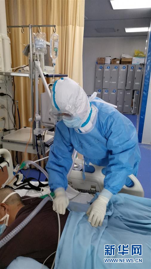 （一線抗疫群英譜·圖文互動(dòng)）（2）“從高原奔赴平原，我們傾囊相助”——青海援湖北醫(yī)療隊(duì)女醫(yī)生戴春的故事 