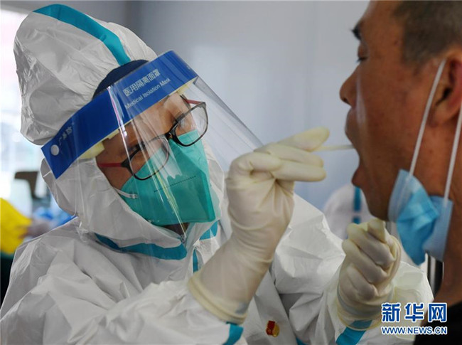 （新華全媒頭條·圖文互動）（7）首都再戰(zhàn)“疫”，難忘40天——寫在北京應(yīng)急響應(yīng)級別降級之際 